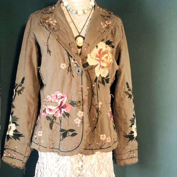 paparazzi Jackets & Blazers - Paparazzi embroidered jacket